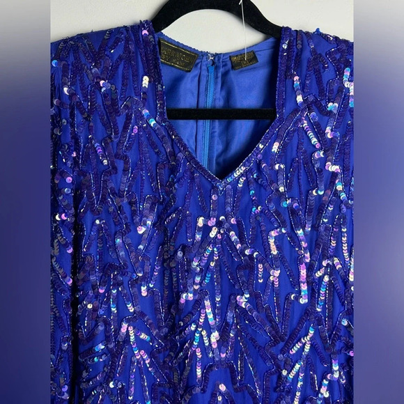 Mark & John by SAM Vintage Blue beaded/sequin zigzag pattern hem Silk midi dress - Picture 5 of 11